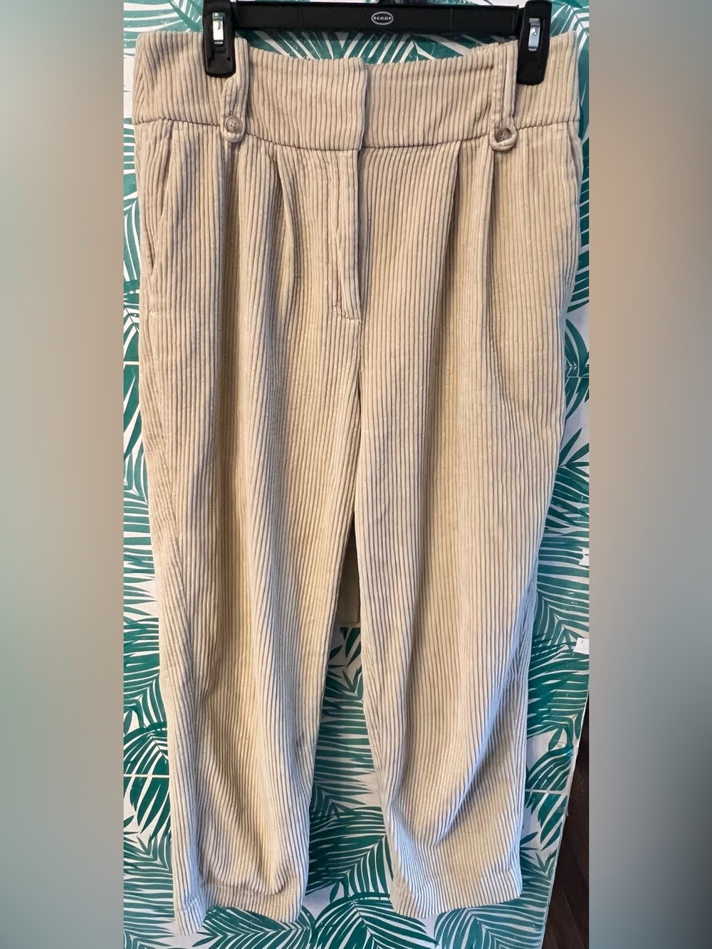Reiss Aster Pleat Front Beige/cream Corduroy Trousers Sz 6 button belt loops